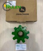 маточина натяжного шківа HXE18738 (Z12161) (John Deere, Original)